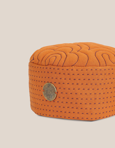 Reversible milton hat with embroidery with printed lining